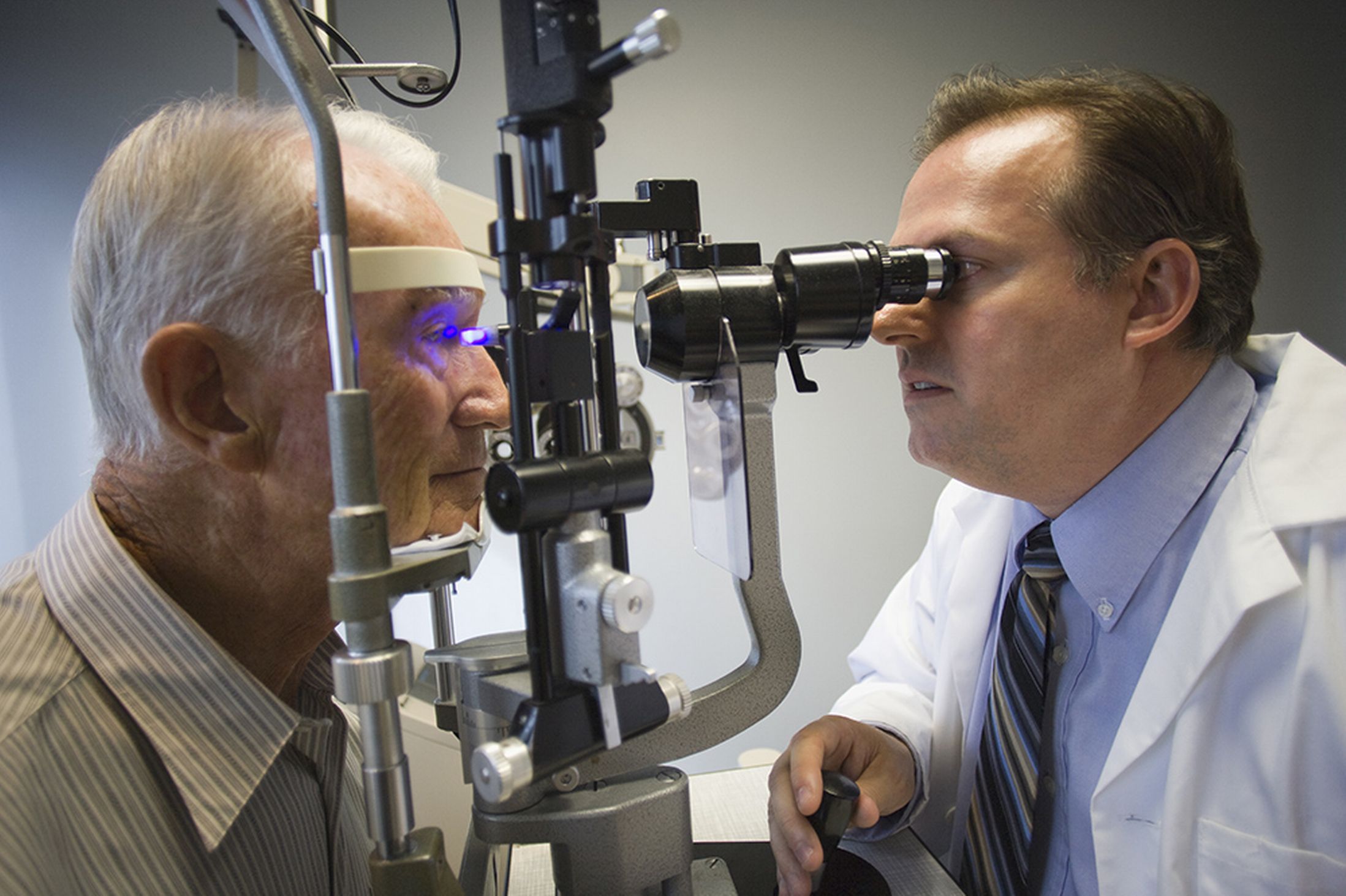 Alzheimer   s may soon be detected with a simple eye exam