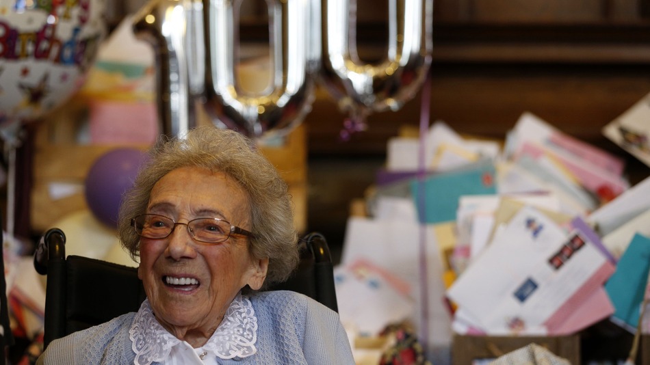 99-year-old woman gets 16,000 birthday cards from strangers on Facebook