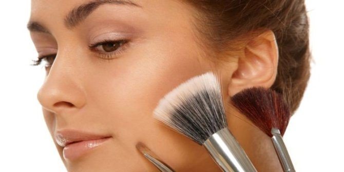 ¿Qué le pasa a tu cuerpo cuando dejas de usar cosméticos?
