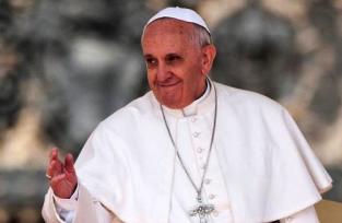 La Iglesia no es organización cultural sino la familia de Jesús, dice el Papa