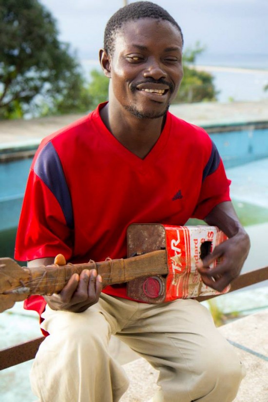 Meet Weesay, the blind and homeless oil can guitar master