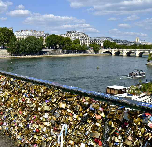 This Romantic Gesture In Paris Has Lasted Years, But The City Is Destroying It