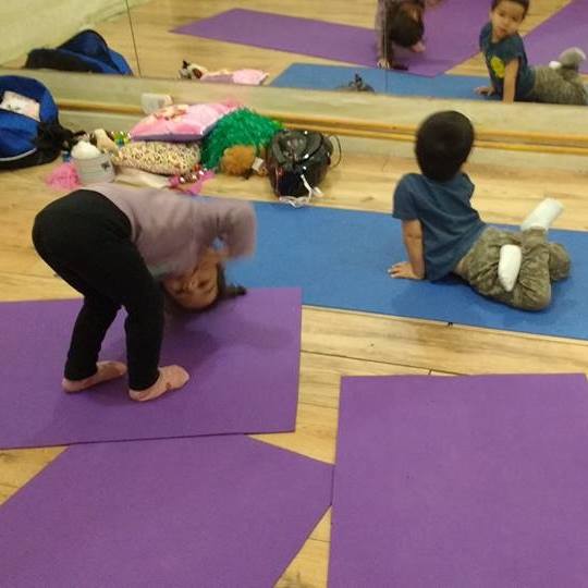 Por que Yoga en Familia y yoga para niños? 