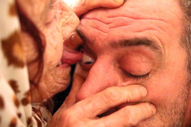 Spiritual healer cures blindness by licking patients 'EYEBALLS'