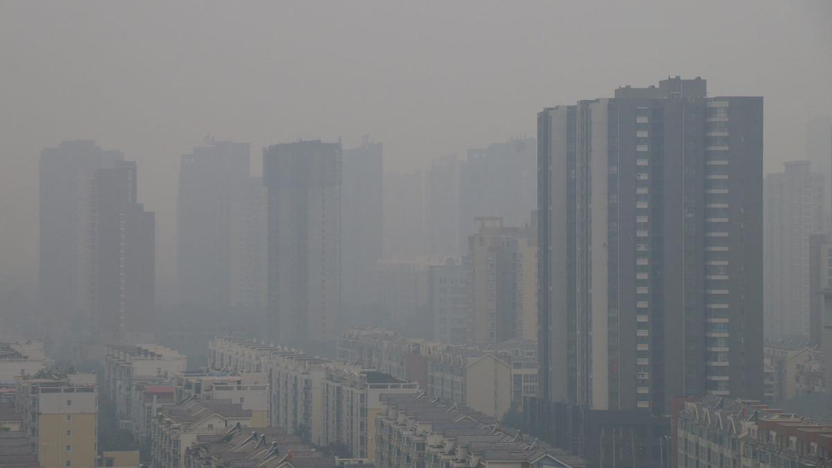 Air pollution kills 4,000 people every day in China, study says