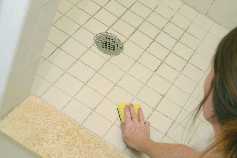 ¡Cómo eliminar de manera efectiva el moho de su baño o ducha en sencillos pasos!