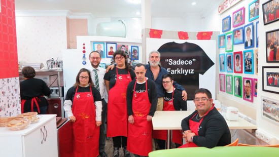 A turkish cafe that only employs workers with down syndrome