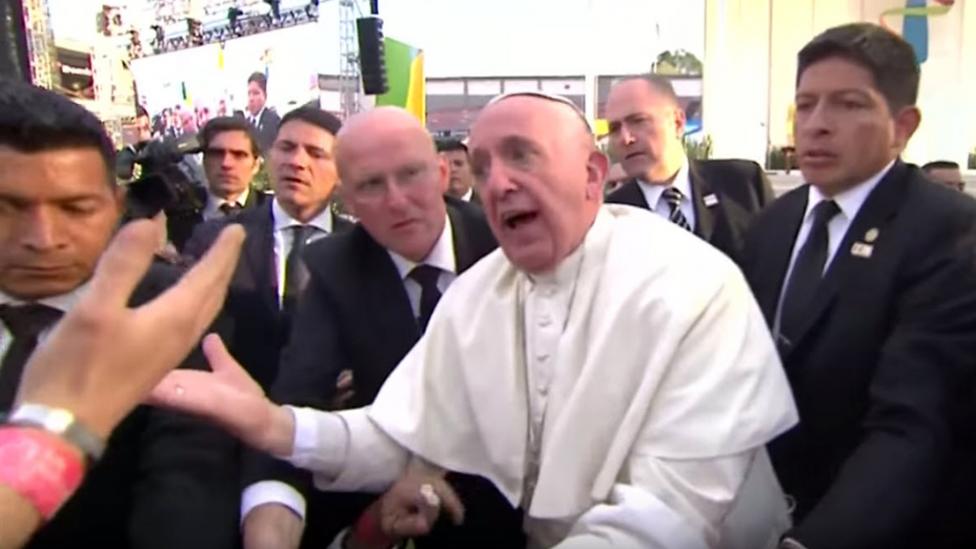 "¡No seas egoísta!" le dijo el Papa Francisco a un joven en México