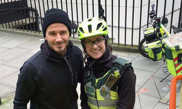 David Beckham buys hot drinks for paramedic and elderly patient