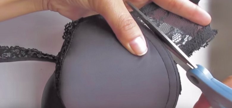 She solves an annoying clothing problem with just a few strategic cuts on her bra