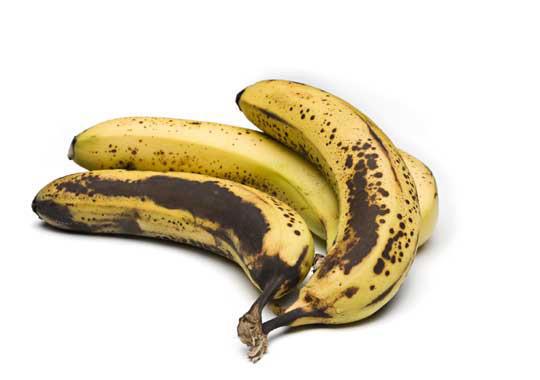 Cómo convertir un plátano negro en maduro