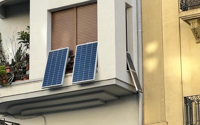 ¿Necesito permisos para instalar placas solares en un piso?