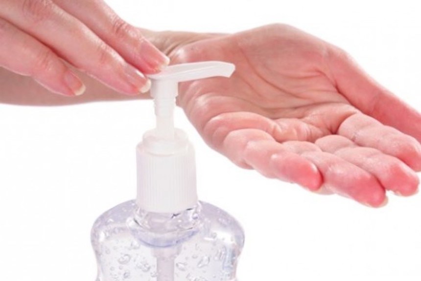 Here is another reason why you should stop using hand sanitizers