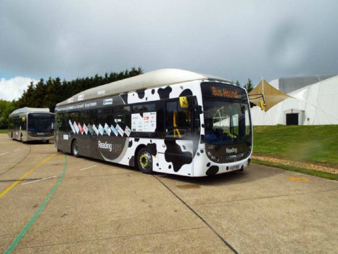 Este autobús se mueve gracias a heces de vaca pero ni es lento ni huele ni ensucia el ambiente