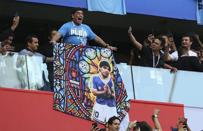 El baile de Maradona ''incendió'' un estadio de San Petersburgo albiceleste