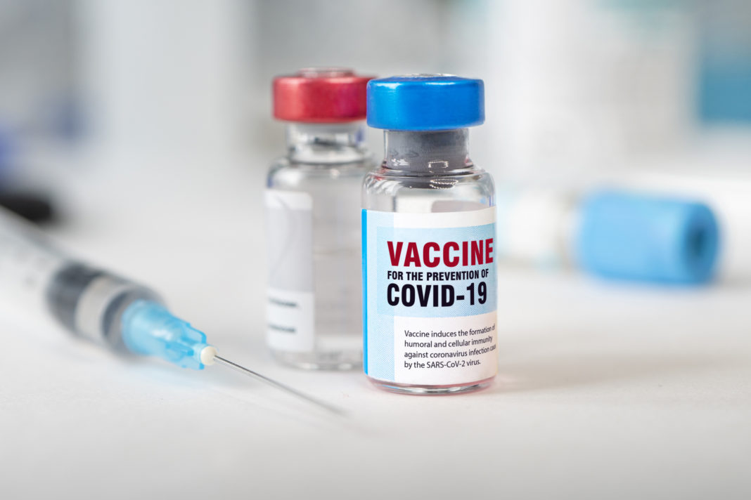 El estudio Com-COV de la Universidad de Oxford advierte de las desventajas de combinar vacunas