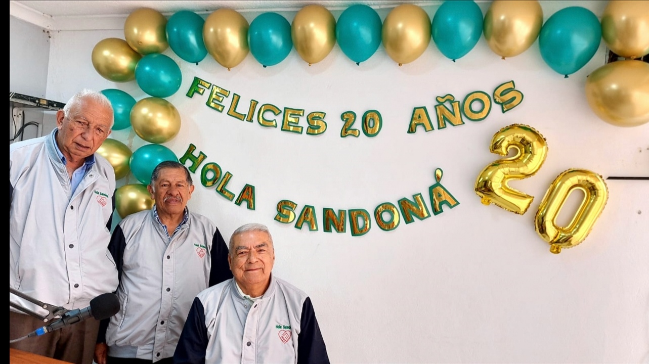 El maestro Sofonías Rodríguez y los 20 años de "Hola Sandoná" . 