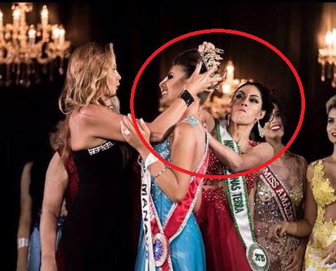 La princesa enfurecida que le arranca la corona a la Miss Amazonas