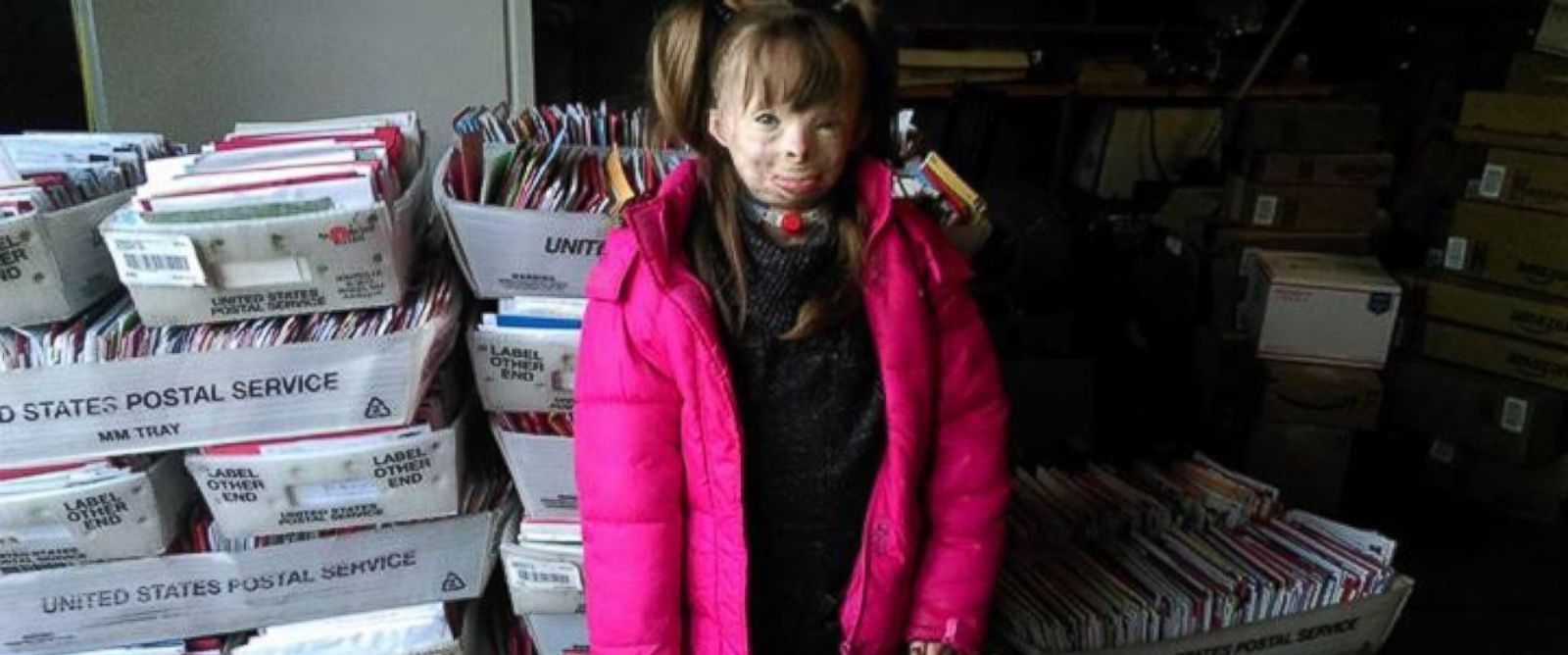 Girl Who Lost Family in Fire Receives 195,000 Christmas Cards and Letters in a Day
