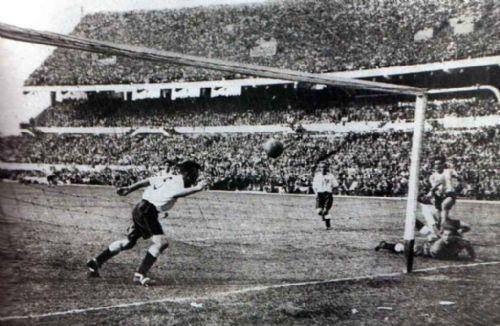 FUTBOL  Día del futbolista argentino. Se celebra en esta fecha en recuerdo del gol que le hizo Ernes