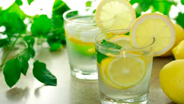 Tomar agua con limón en ayunas es de gran ayuda. Pero es urgente que sepas esto