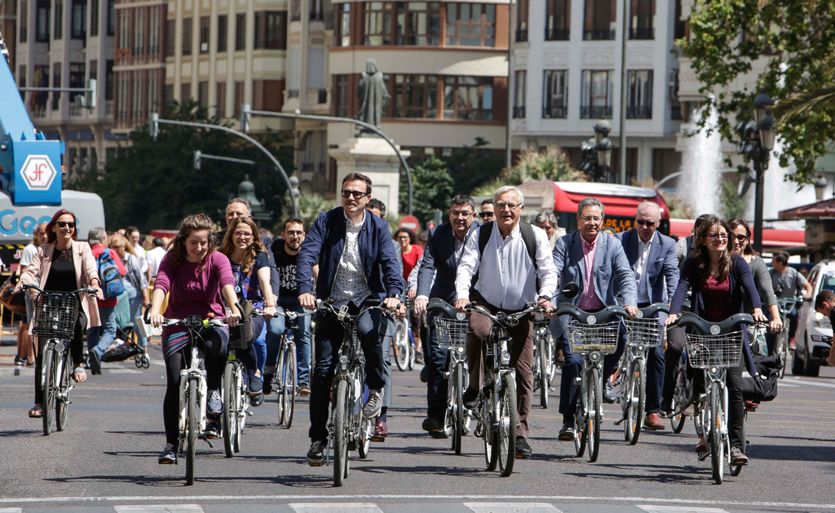 Valencia ha logrado multiplicar su número de ciclistas. ¿Su receta? Simple: poner carriles bici