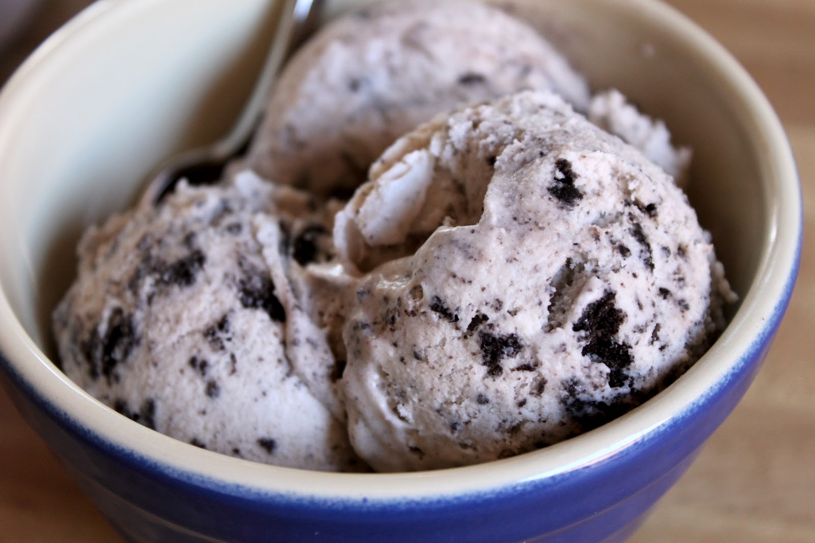 Deliciosa receta para hacer el mejor helado de galletas y crema casero
