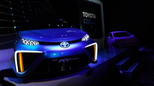 Toyota lanzará sus autos impulsados por hidrógeno en 2015