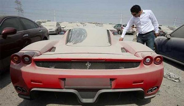 Mira lo que están haciendo con los autos de lujo en Dubai