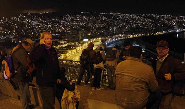 El momento en que el fuerte terremoto sacude a Chile