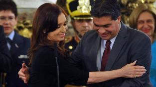 Capitanich presentó su renuncia, pero Cristina Kirchner le pidió que continúe en su cargo