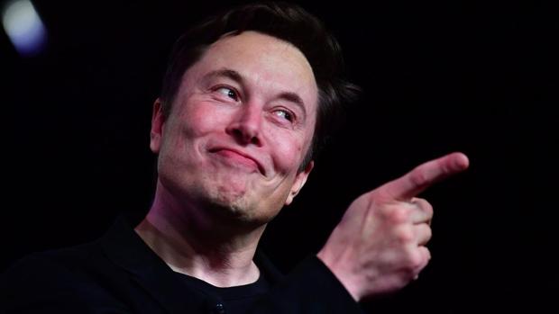 Elon Musk reabre Tesla a pesar de la orden de confinamiento y se ofrece para ser arrestado