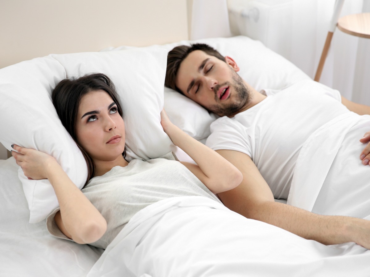 A sleep doctor reveals the 4 fastest ways to stop snoring