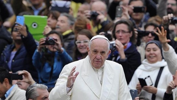 Papa Francisco condena que el mundo está en guerra