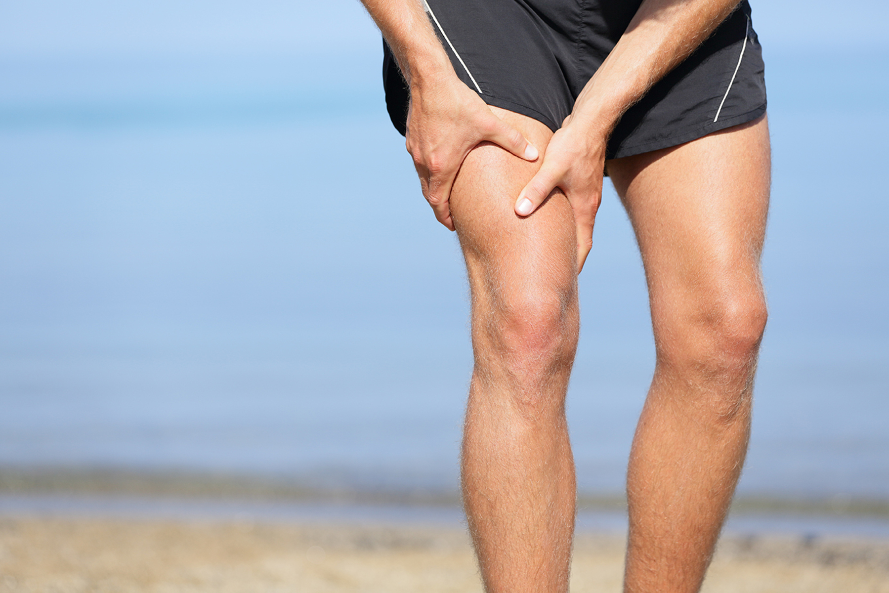 Cómo prevenir los calambres en las piernas con remedios naturales