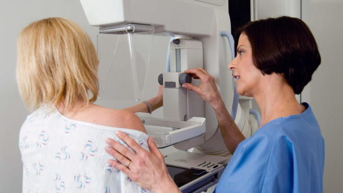 Una nueva técnica tratará el cáncer de mama en una sola sesión de radioterapia en España