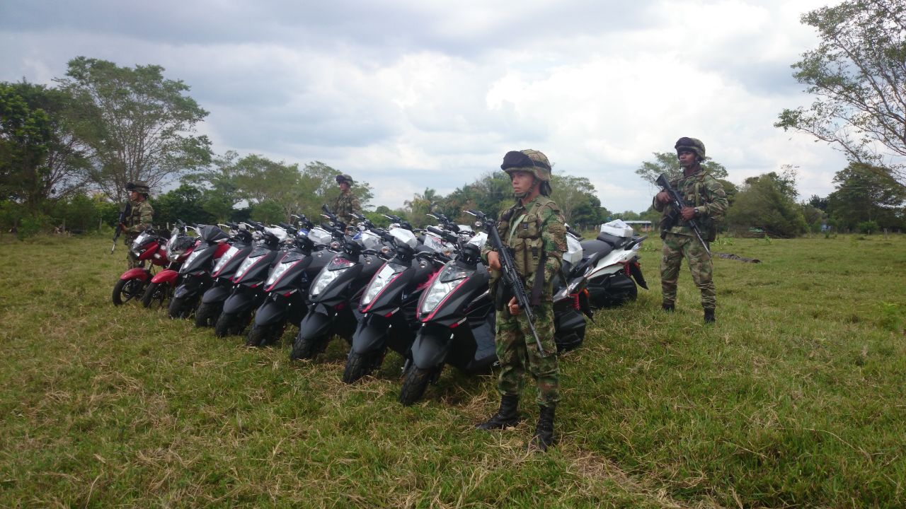 Ejército Nacional recupera 16 motocicletas hurtadas por el Eln en Tame.