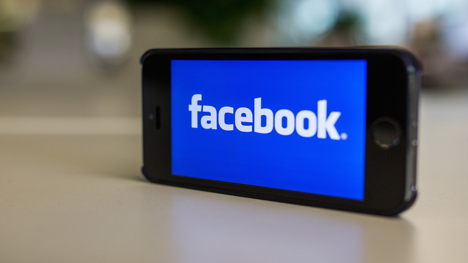 Facebook now lets you restrict who views videos by age and gender
