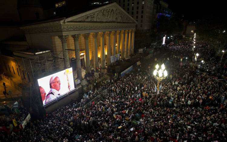  50.000 personas en la Plaza de Mayo vivieron la misa del Papa