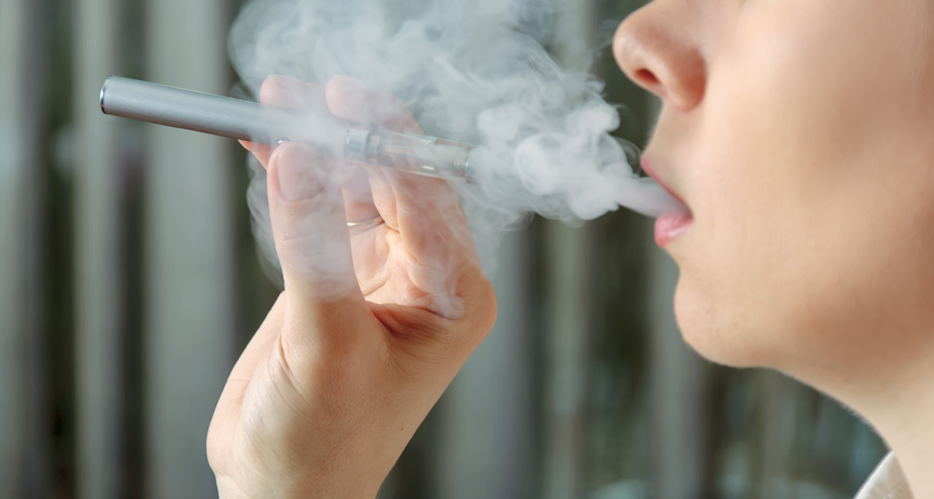 Vaping may help some smokers quit, small study says