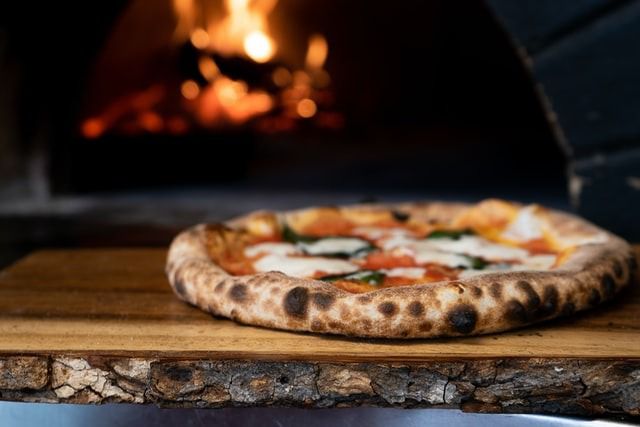 Crujiente y equilibrada: Así es la pizza artesanal de Cayeye, en Marriott Playa Dormida