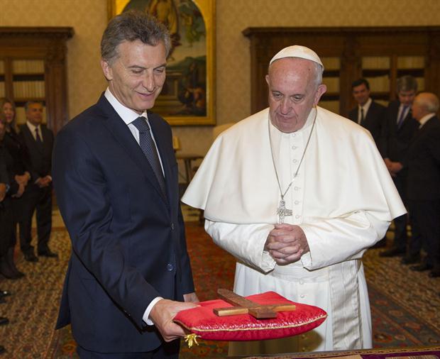 Qué significado tiene la cruz de Matará, el regalo que Macri le hizo al Papa