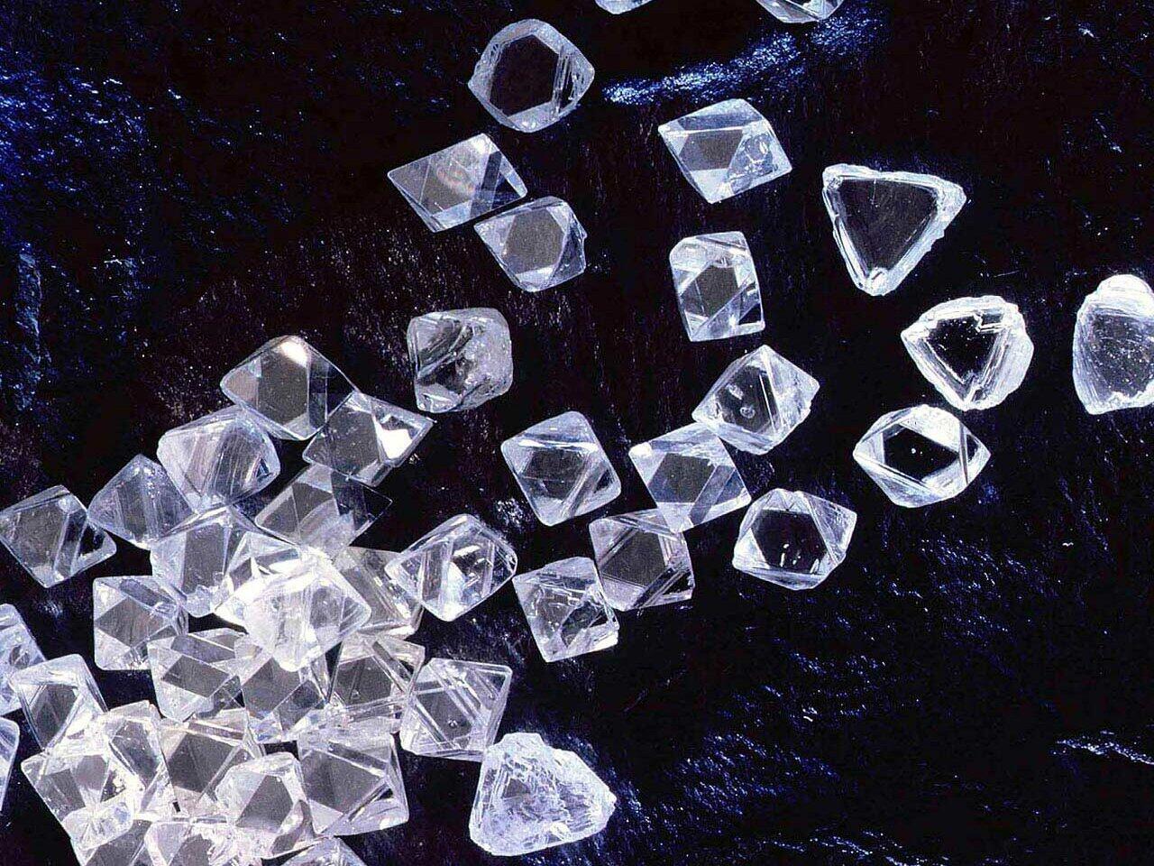 El diamante pierde brillo por no ser tan escaso ni valioso como se creía 
