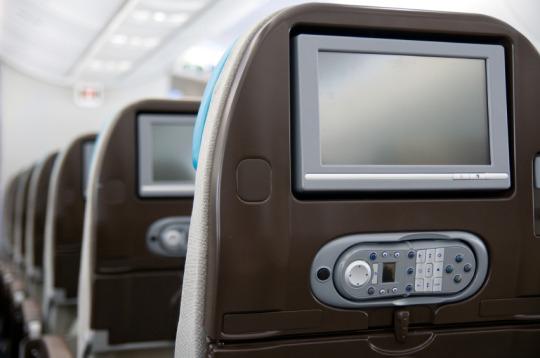 10 Things You Should Never Touch on a Plane