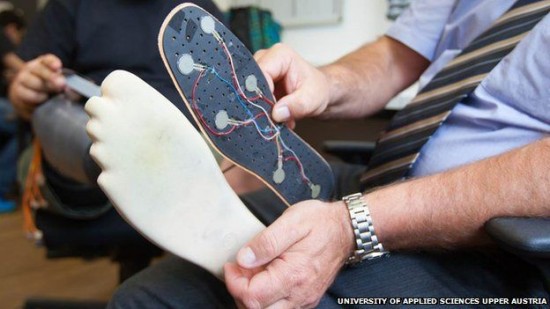 Advanced artificial leg allows amputees to feel sensations in their foot