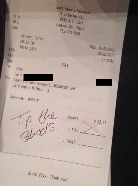 Waitress Refuses To Accept A Tip From Governor, Gives Him A Valuable Tip Of Her Own