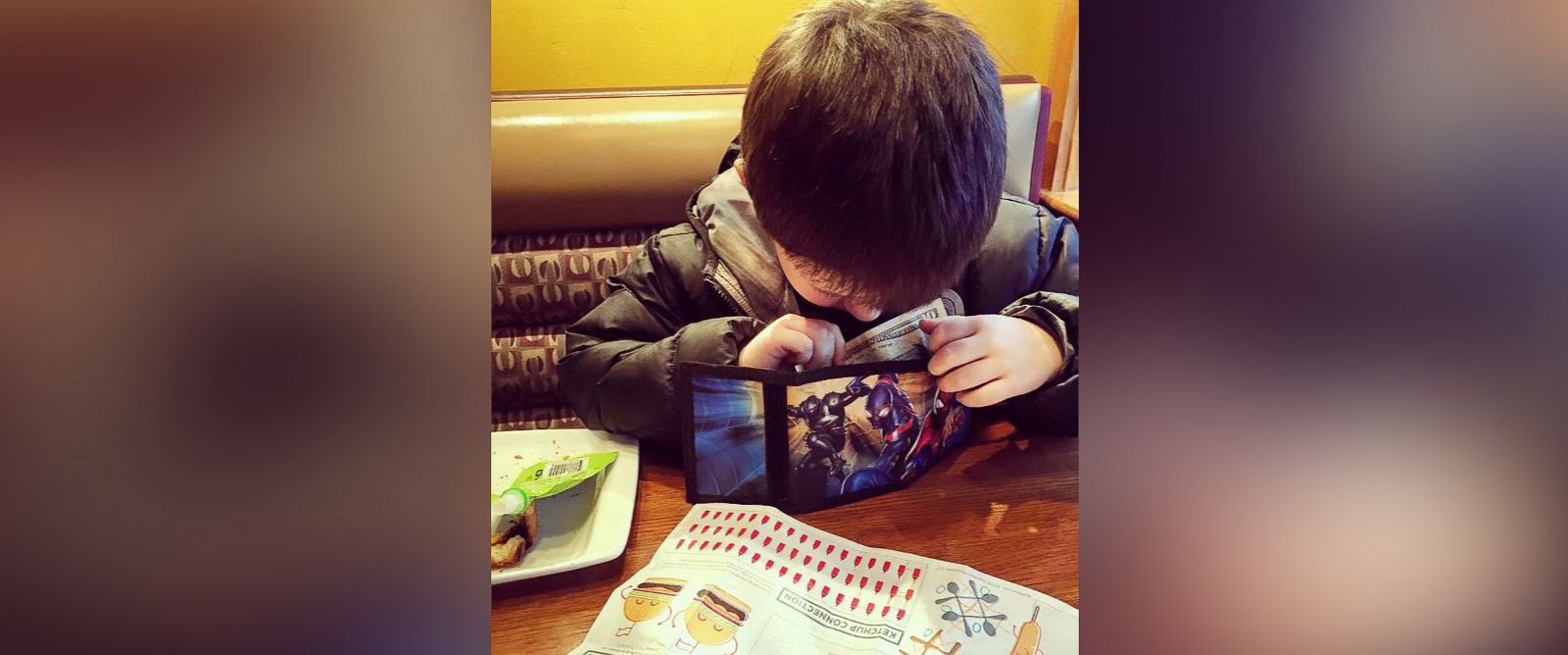 6-Year-Old Boy Treats His Mom to a 'Dinner Date' Once a Month With His Allowance Money